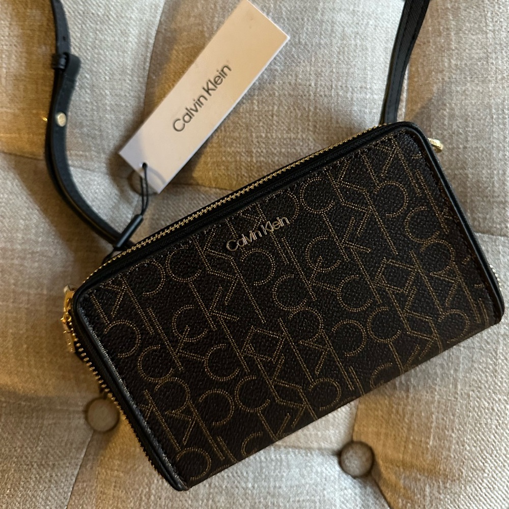 NWT Calvin Klein crossbody bag